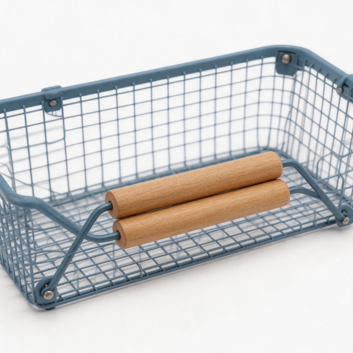🍃 Garden Harvest | Wooden Handle Metal Basket | Practical Outdoor Picking Tool For Garden Lovers